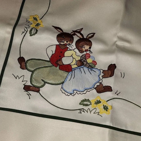 NWT Sander Embroidered Easter Bunny Rabbit  Tablecloth Table Cover 33"x34" New - Picture 2 of 3